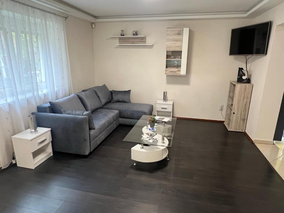 Star Street Home โมชนมายารูวาร์ ภายนอก รูปภาพ