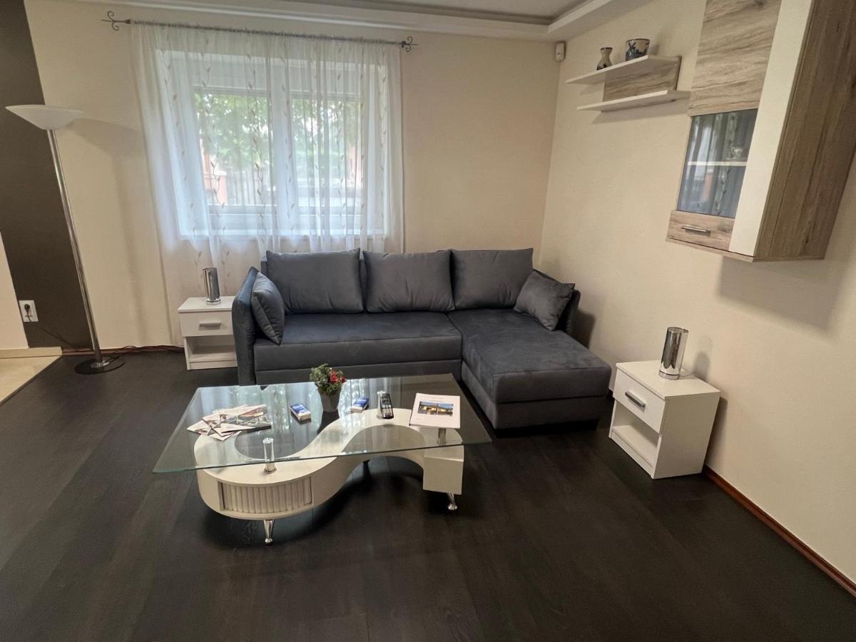 Star Street Home โมชนมายารูวาร์ ภายนอก รูปภาพ